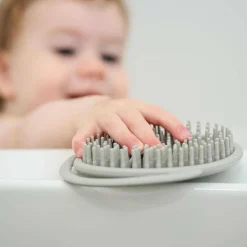 Haakaa Silicone Shampoo Brush